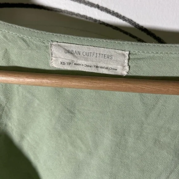 Urban Outfitters Light Green Twisted Front Deep V Long Sleeve Top, Size XS - Picture 4 of 10